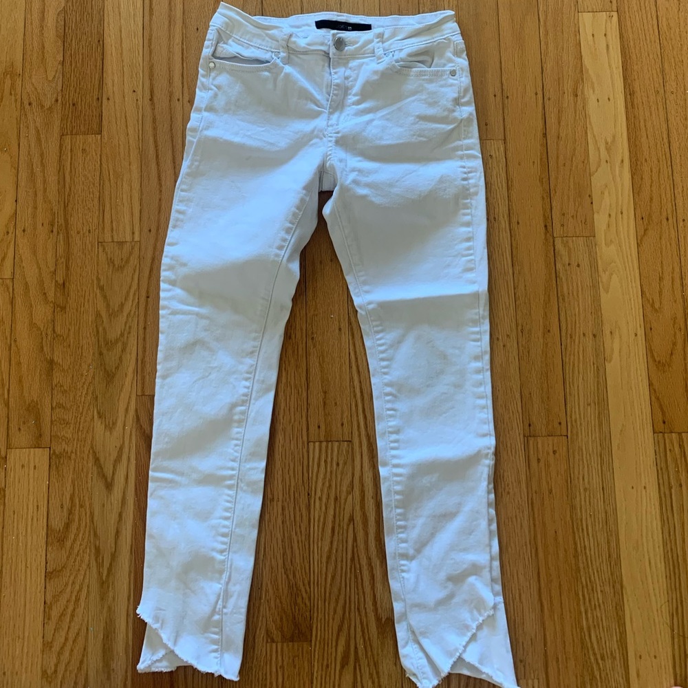 Never worn Children’s Joe’s white pant